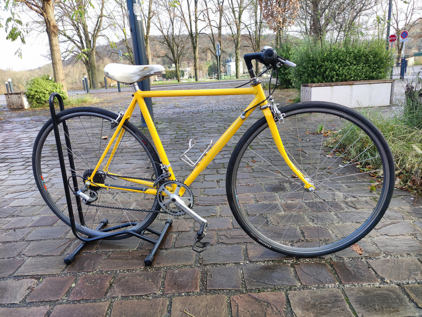 Vélo demi-course jaune taille S